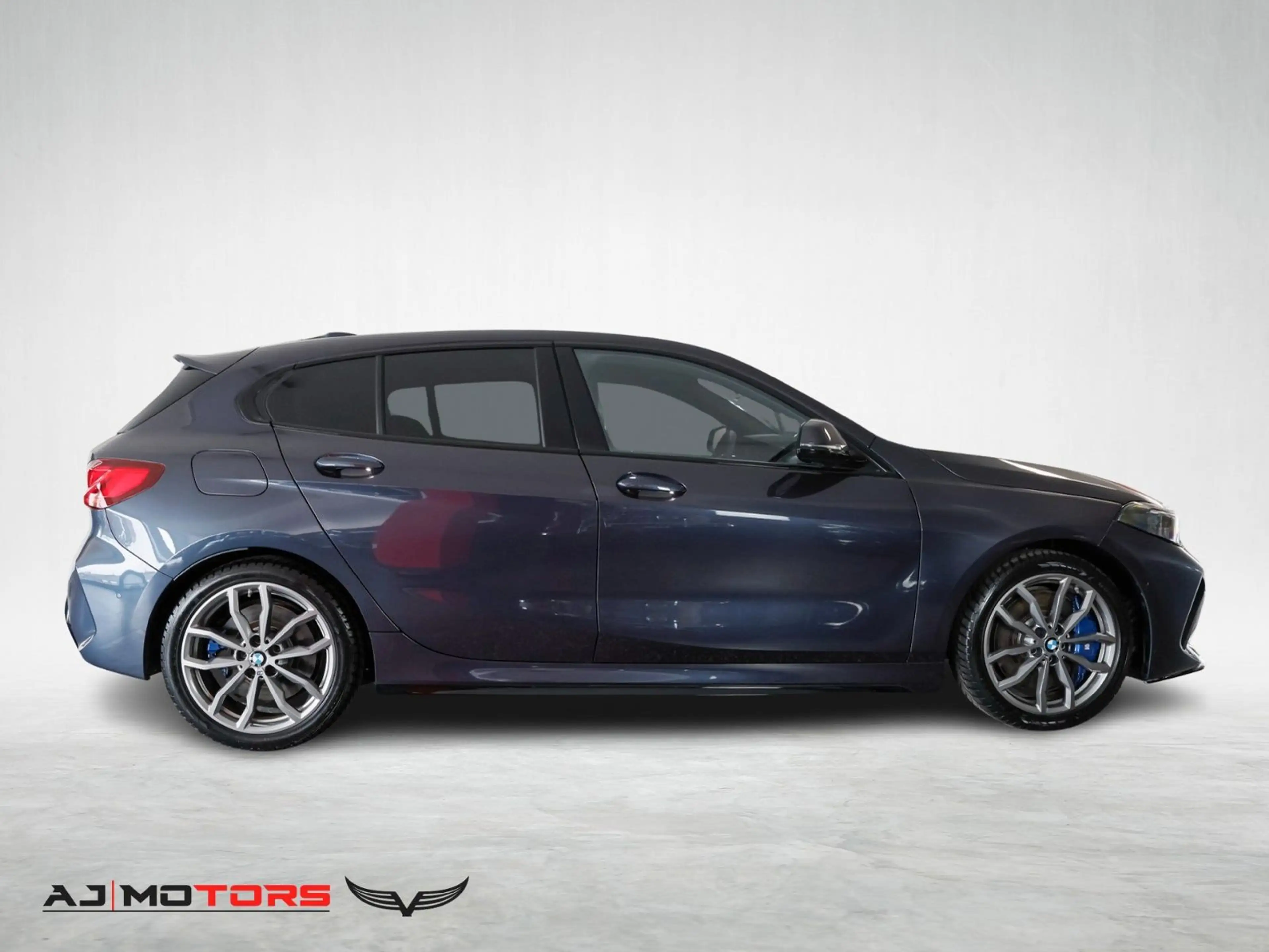BMW 135 i xDrive*INDIVIDUAL-LED-HARMANK-SPORTSITZE* — photo 6