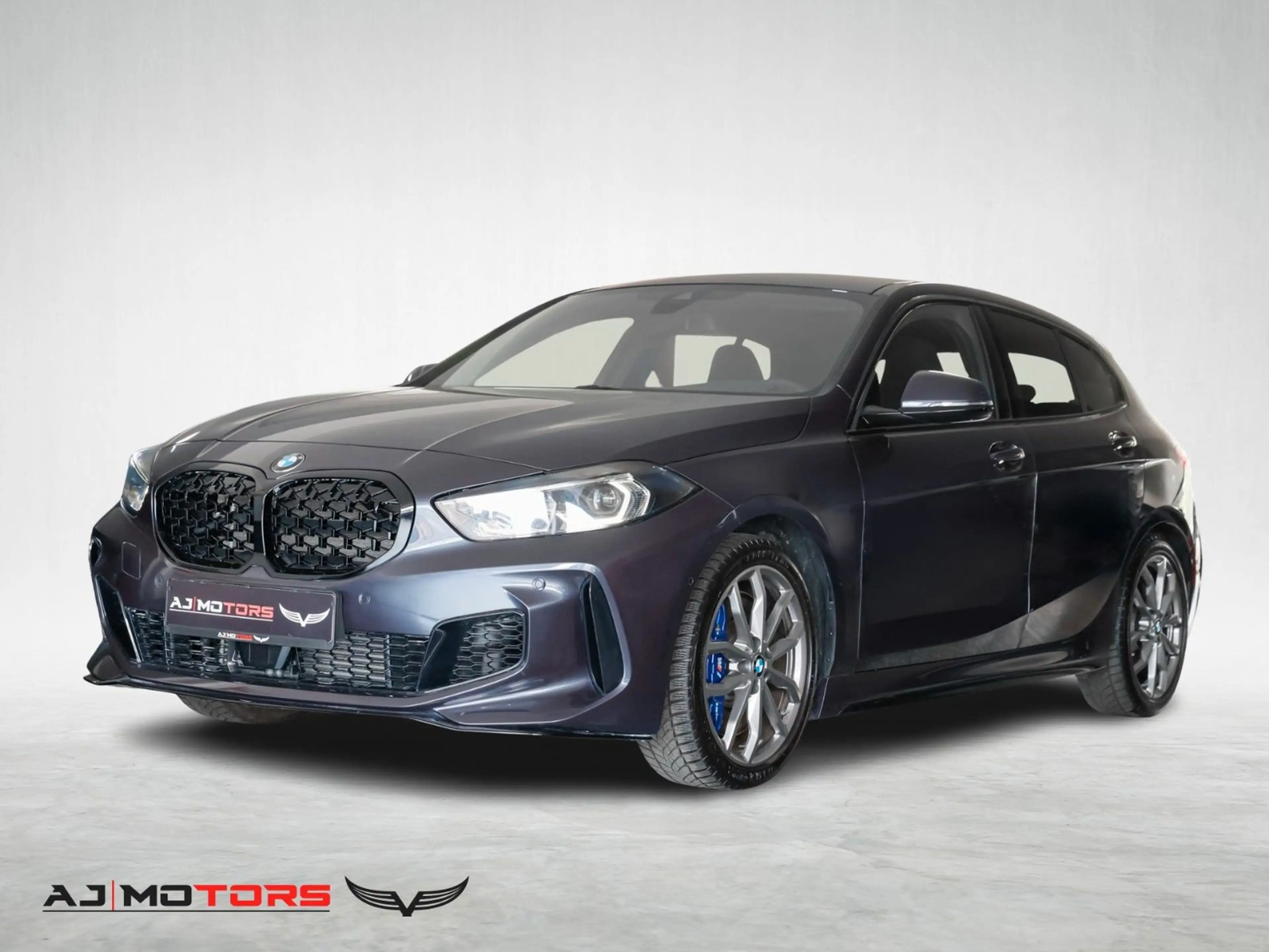 BMW 135 i xDrive*INDIVIDUAL-LED-HARMANK-SPORTSITZE*