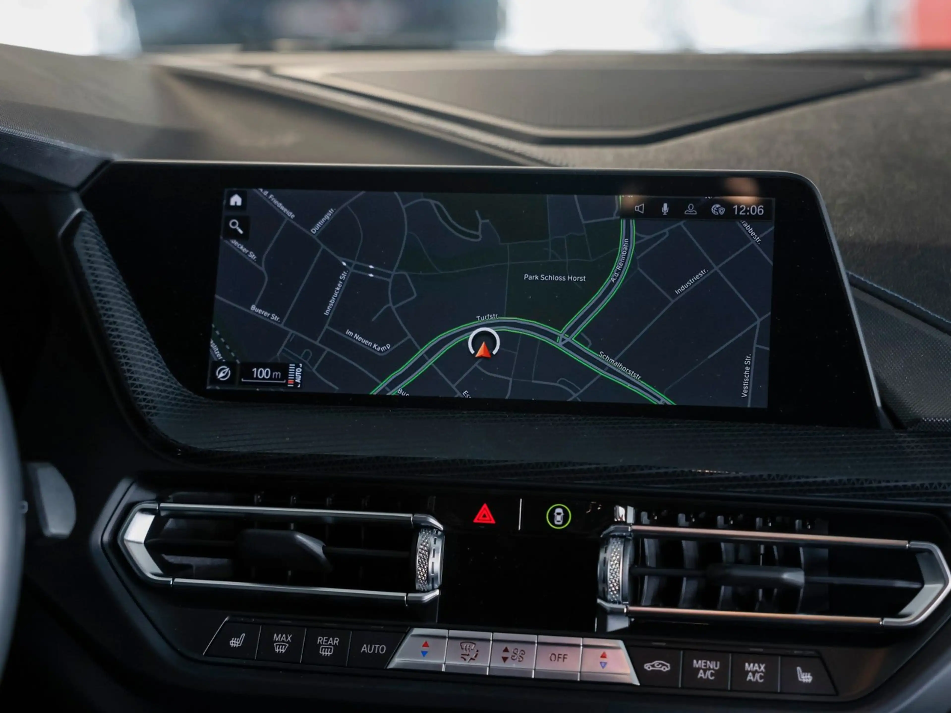 BMW 135 i xDrive*INDIVIDUAL-LED-HARMANK-SPORTSITZE* — photo 14
