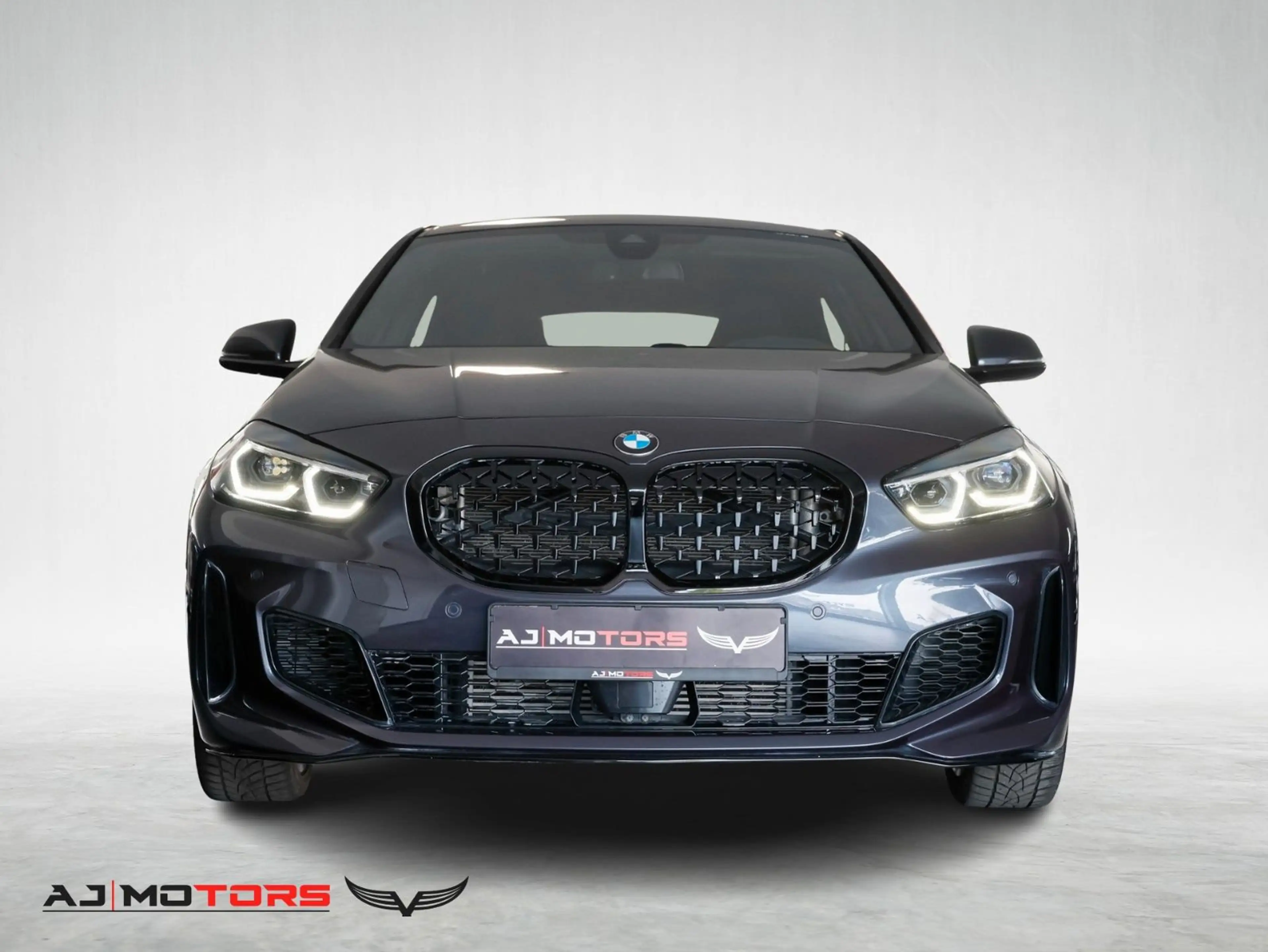 BMW 135 i xDrive*INDIVIDUAL-LED-HARMANK-SPORTSITZE* — photo 4
