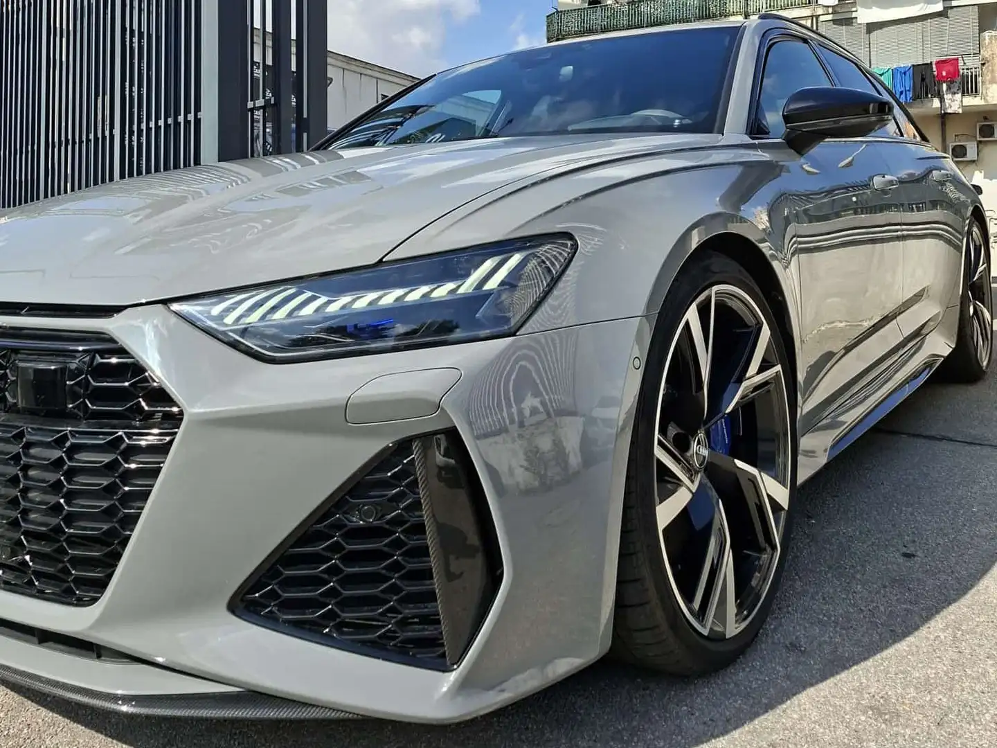 Audi RS6 RS6 Avant 4.0 mhev 25 years quattro tiptronic Gris - 1