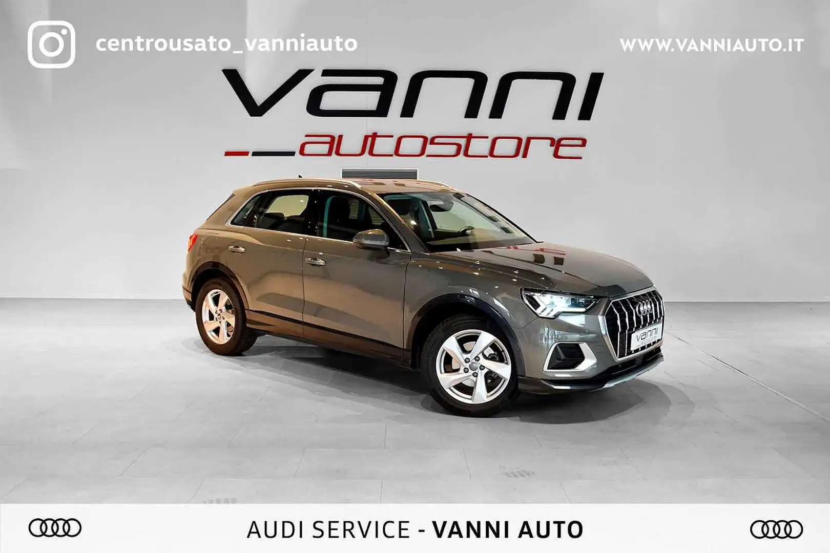 Audi Q3 35 TDI S Tronic Business Advanced Grigio - 1