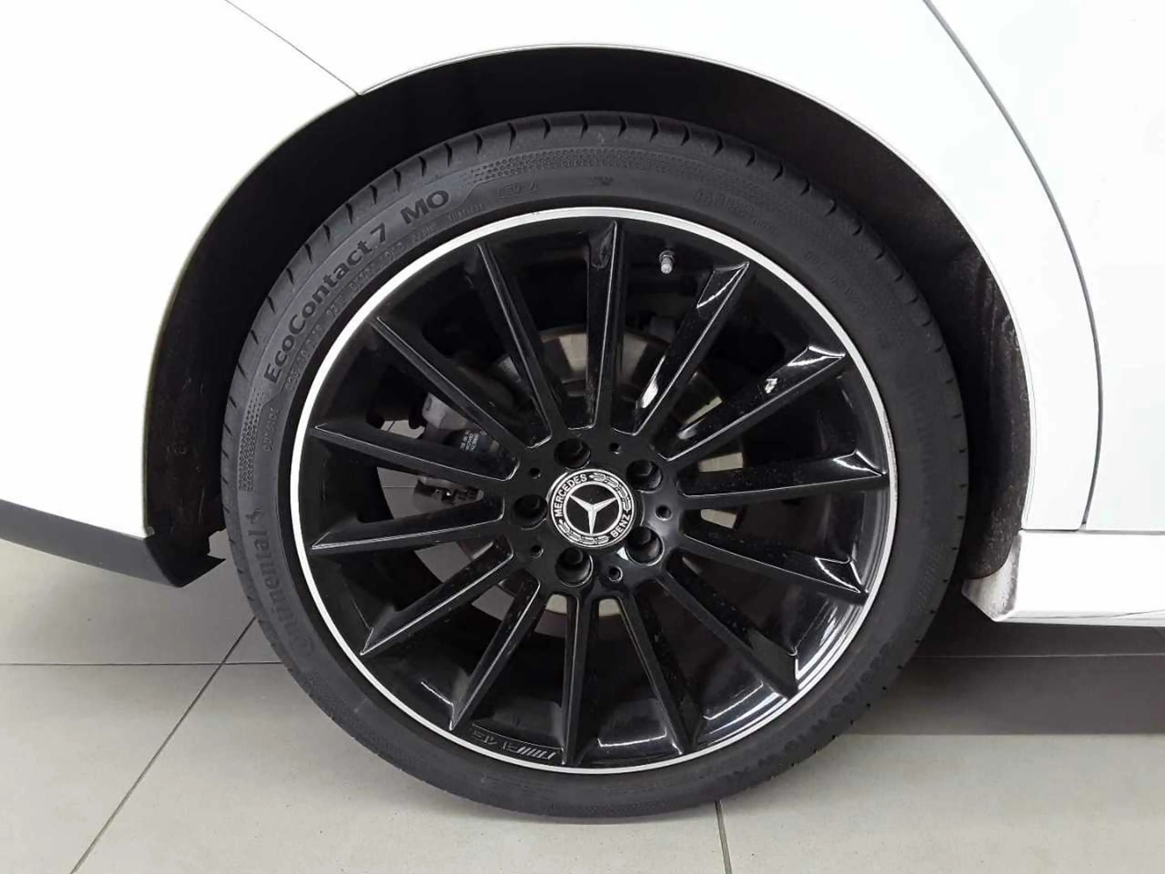 Mercedes-Benz CLA 220 CLA 220 d SB 8G-AMG BusiP MBUX Sound — photo 17