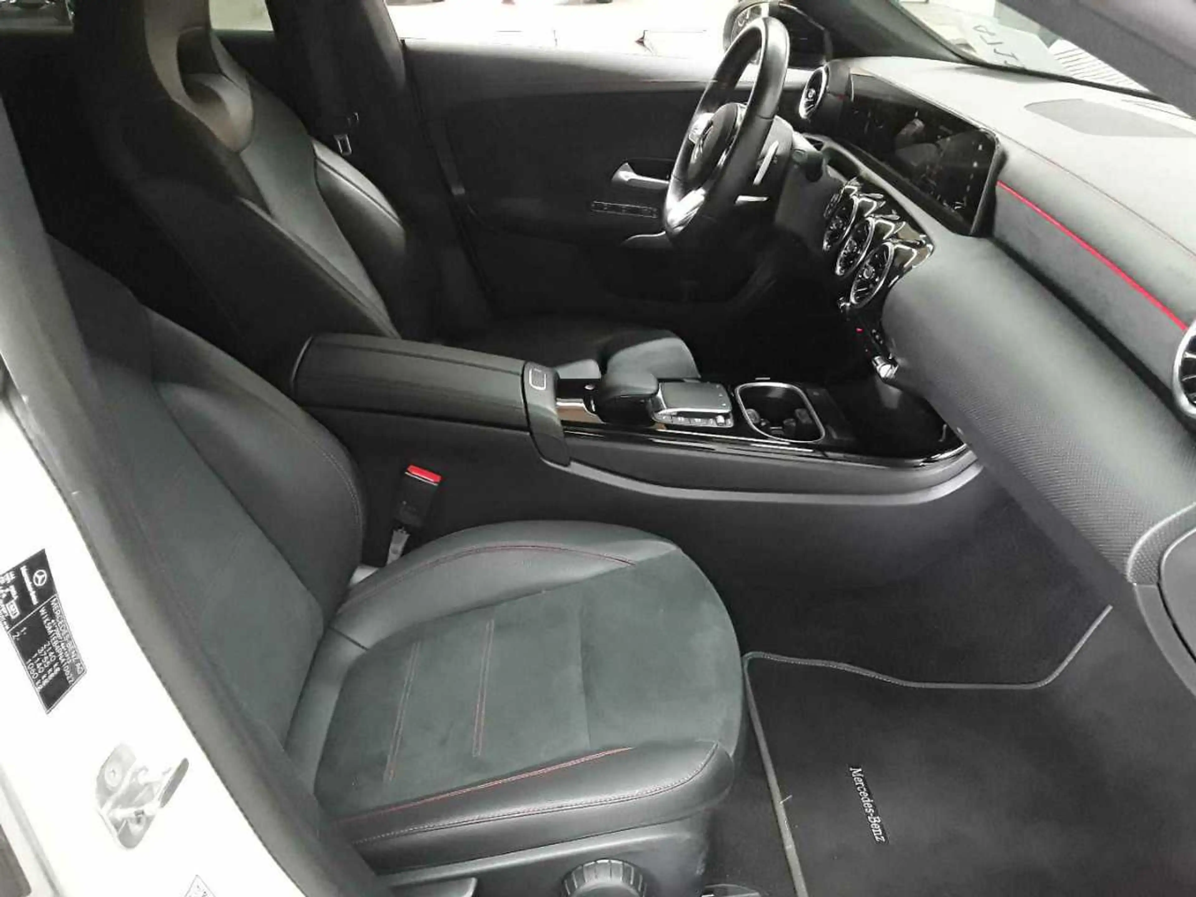 Mercedes-Benz CLA 220 CLA 220 d SB 8G-AMG BusiP MBUX Sound — photo 8