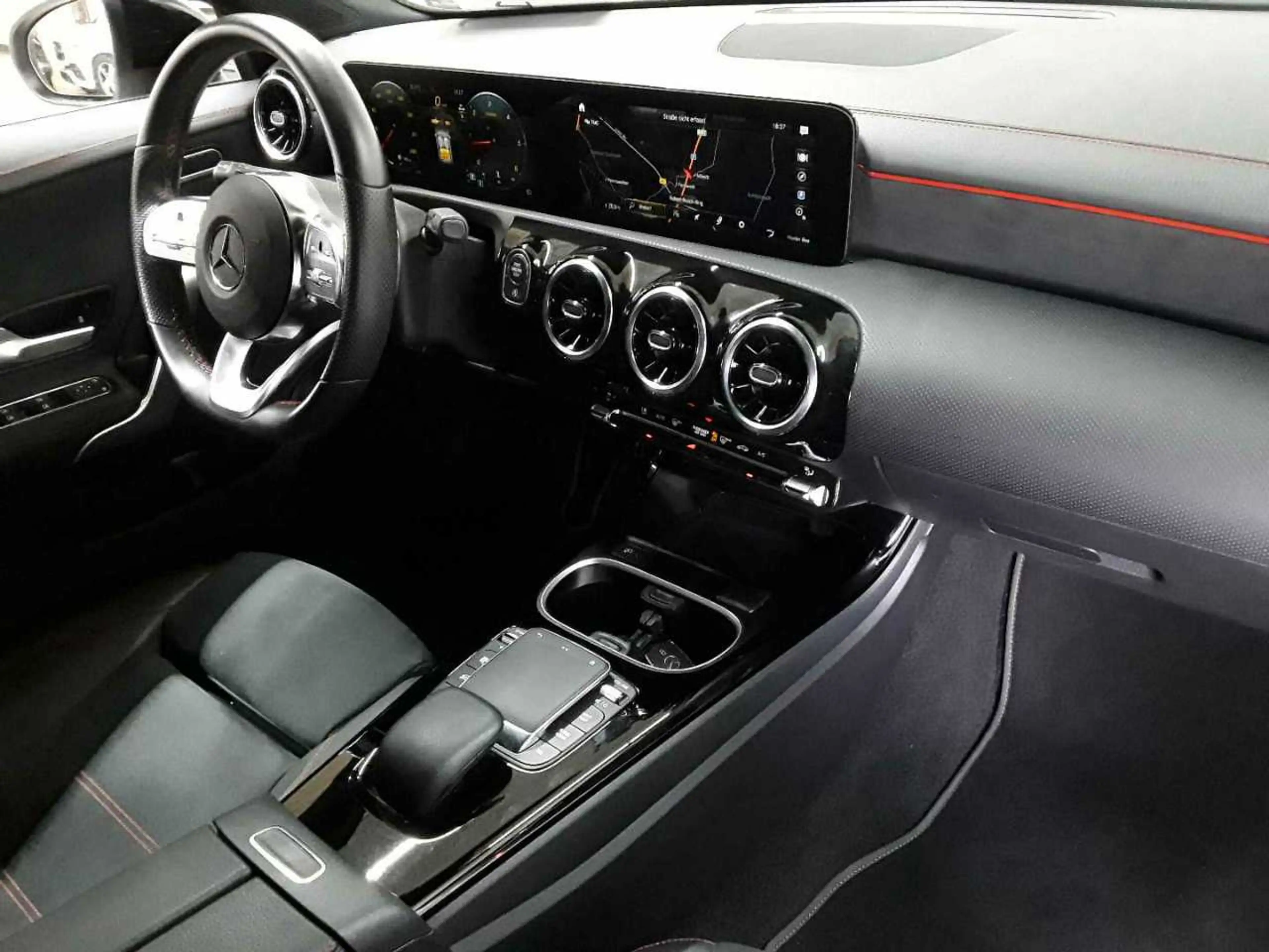 Mercedes-Benz CLA 220 CLA 220 d SB 8G-AMG BusiP MBUX Sound — photo 9