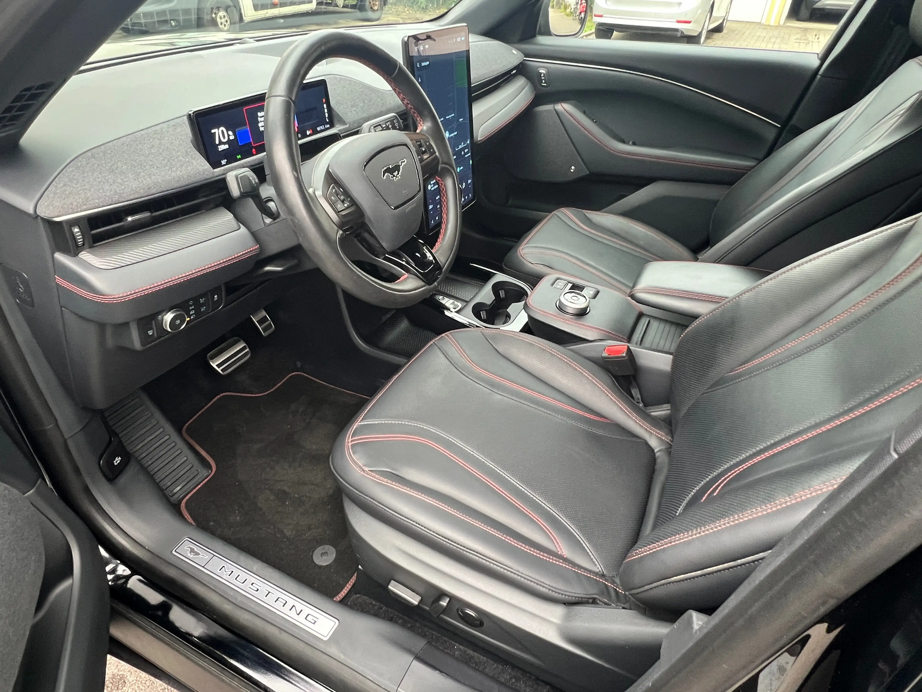 Ford Mustang Mach-E AWD, LED, Digitales Cockpit, Leder, SHZ, Navi — photo 11