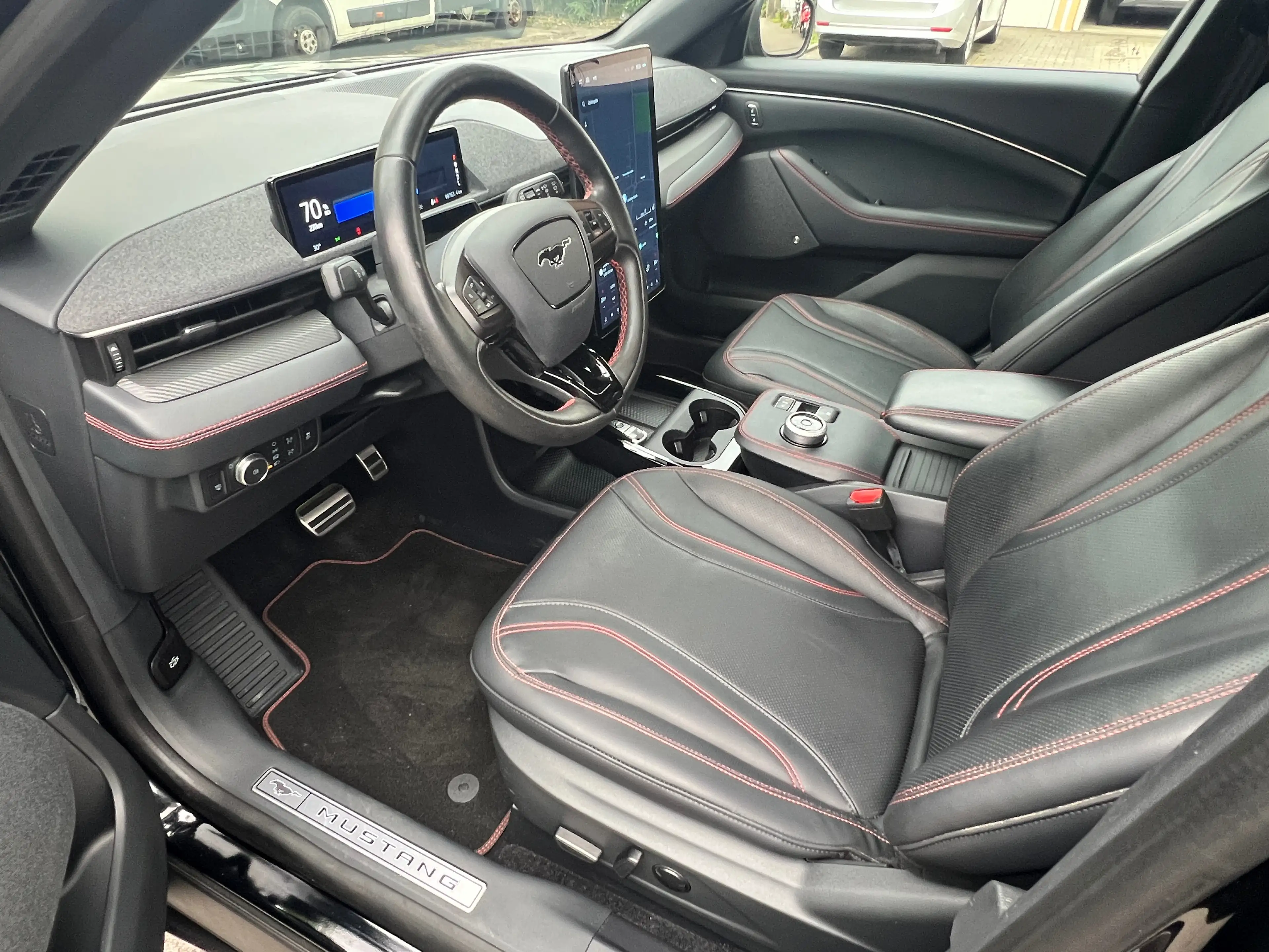 Ford Mustang Mach-E AWD, LED, Digitales Cockpit, Leder, SHZ, Navi — photo 10