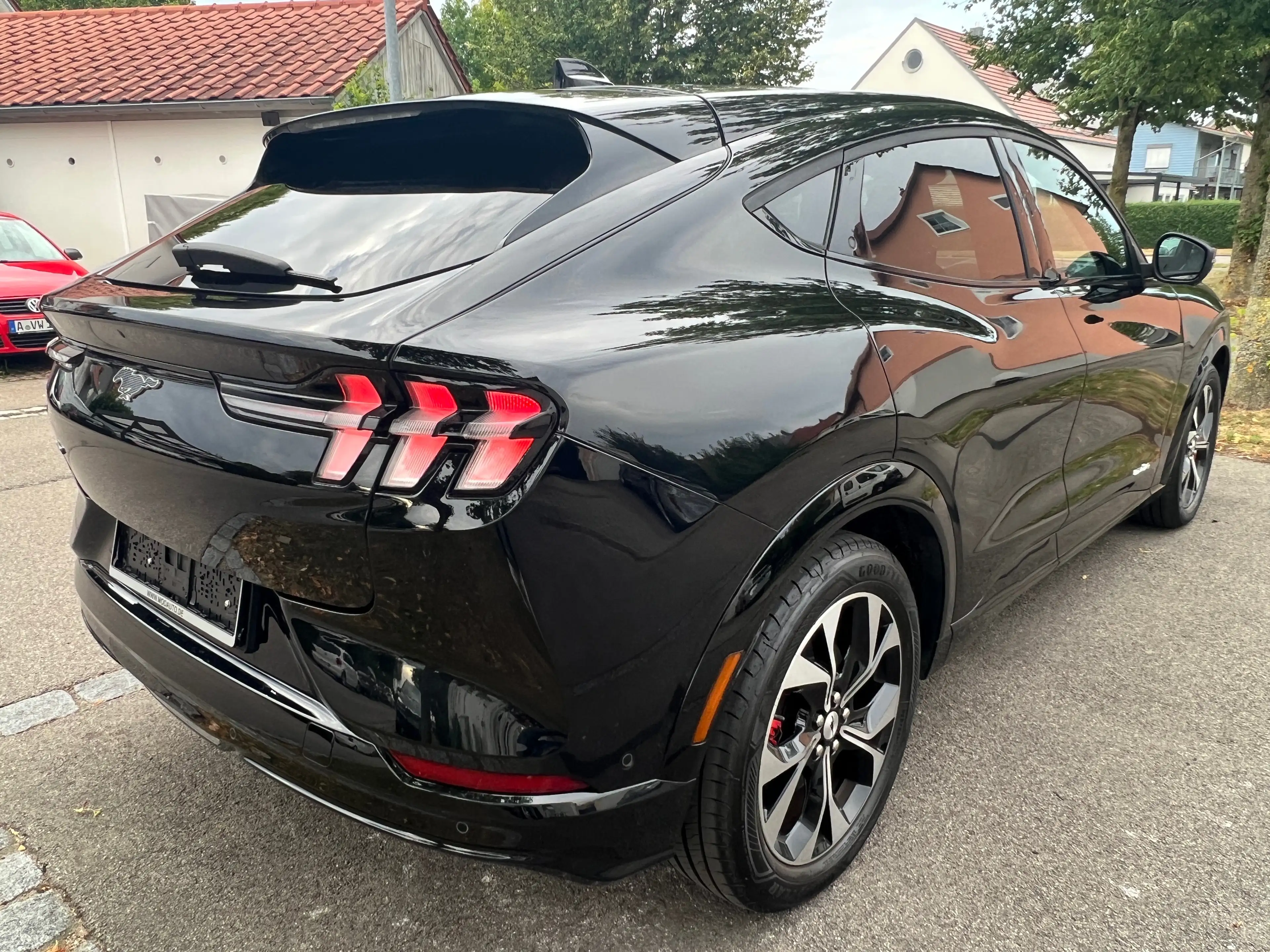 Ford Mustang Mach-E AWD, LED, Digitales Cockpit, Leder, SHZ, Navi — photo 6