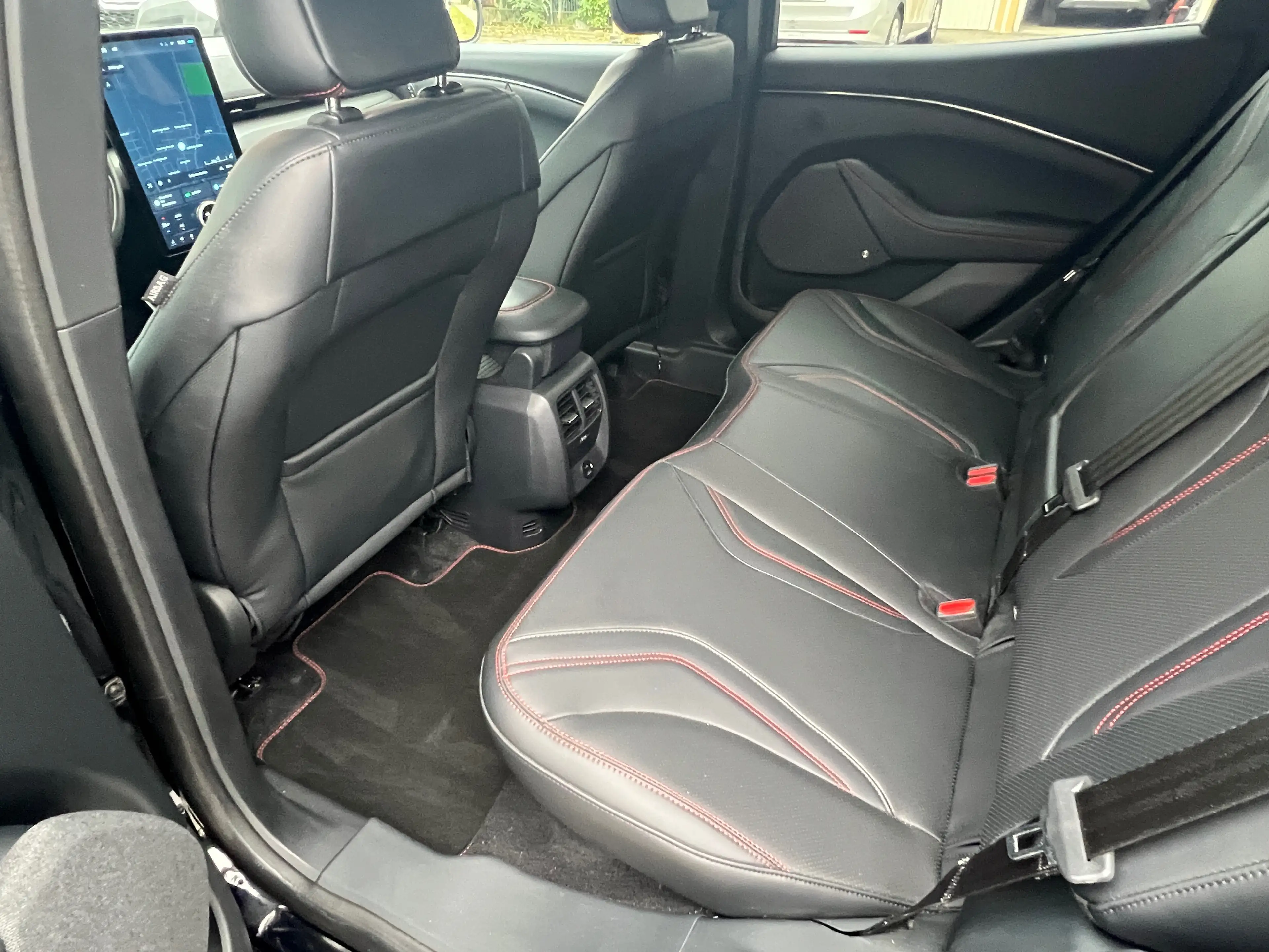 Ford Mustang Mach-E AWD, LED, Digitales Cockpit, Leder, SHZ, Navi — photo 15
