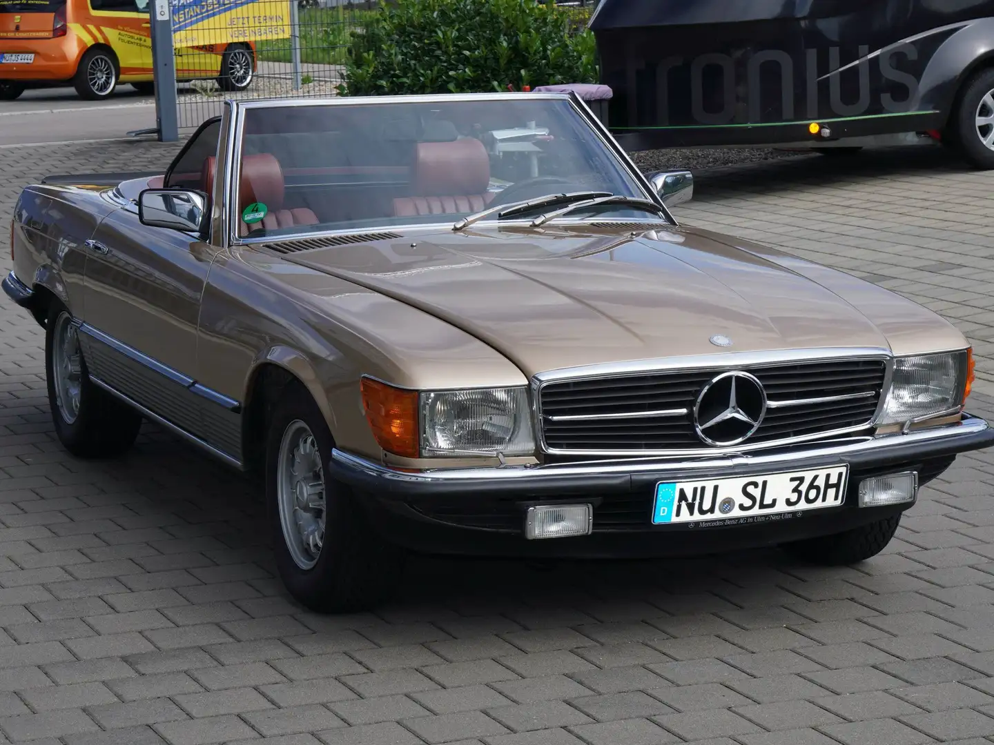 Mercedes-Benz SL 500 R107 Złoty - 1