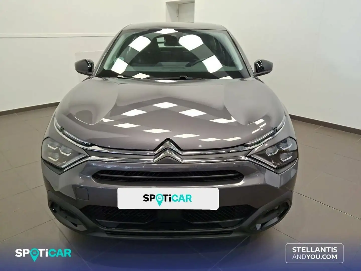 Citroen C4 1.2 PureTech Plus S&S 130 Grijs - 2