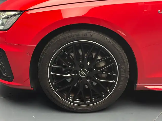 Audi A4 view 9