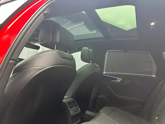 Audi A4 view 10