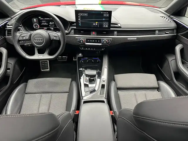 Audi A4 view 12
