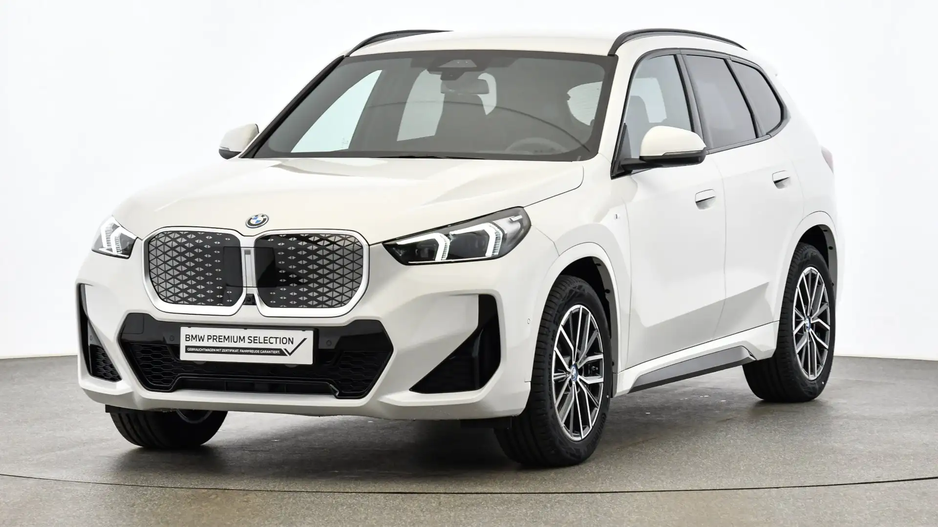 BMW iX1 eDrive20 Weiß - 1