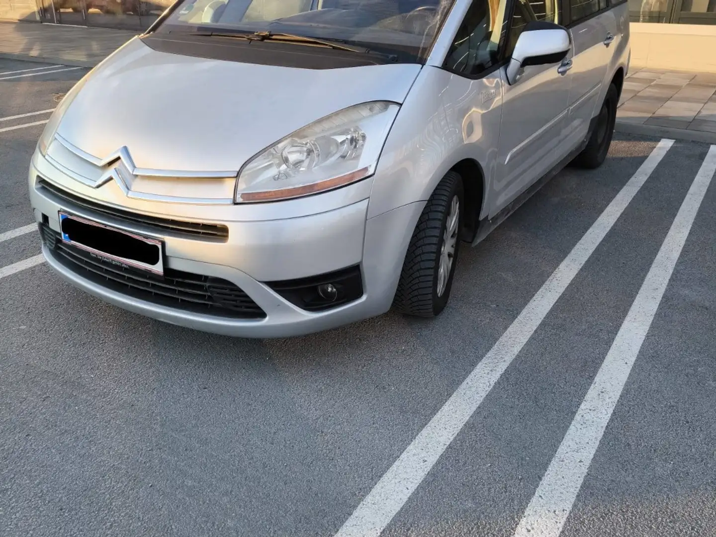 Citroen Grand C4 Picasso Tendance Grau - 1