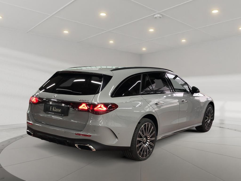 Mercedes-Benz E 450 d 4MATIC T-Modell AMG+MBUX+Superscreen+AHK — photo 4