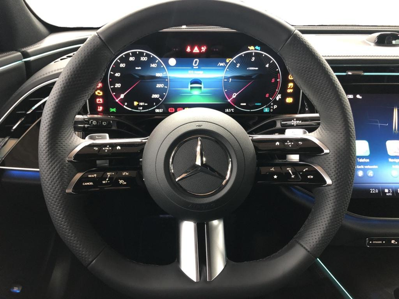Mercedes-Benz E 450 d 4MATIC T-Modell AMG+MBUX+Superscreen+AHK — photo 12