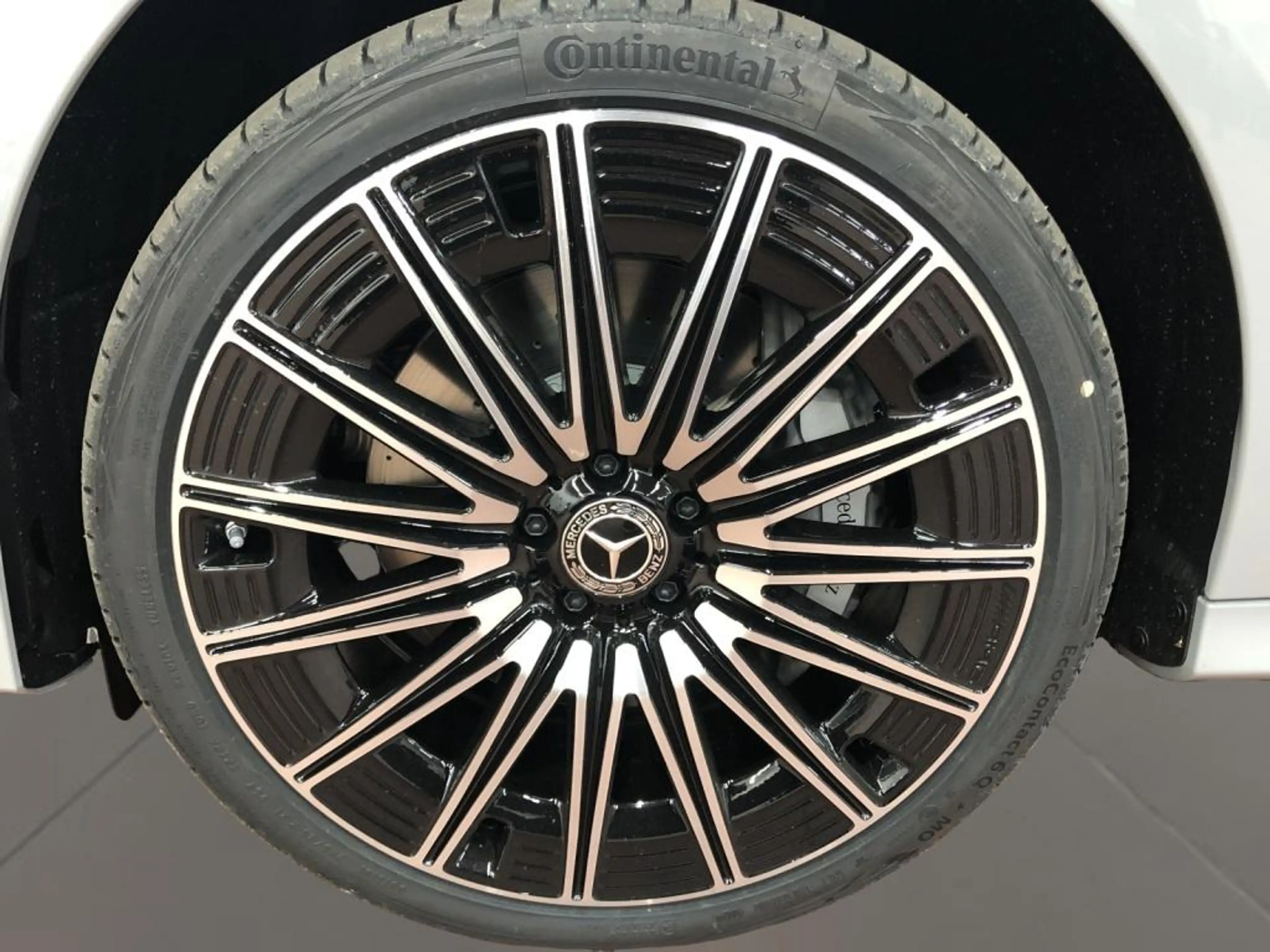 Mercedes-Benz E 450 d 4MATIC T-Modell AMG+MBUX+Superscreen+AHK — photo 10