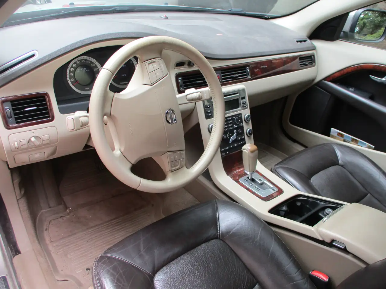 Volvo XC70 снимка Volvo XC70