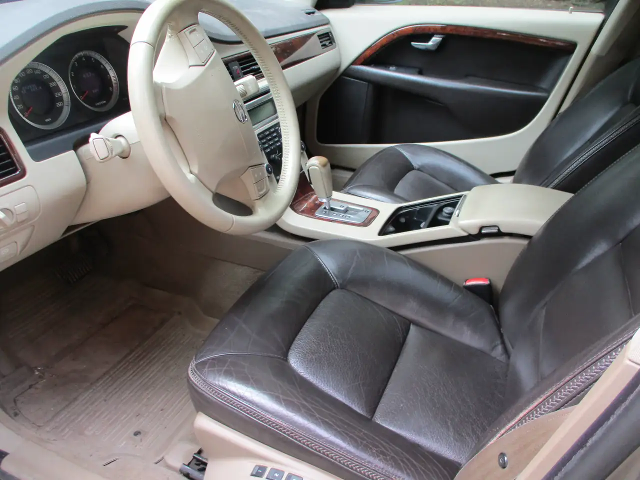 Volvo XC70 снимка Volvo XC70