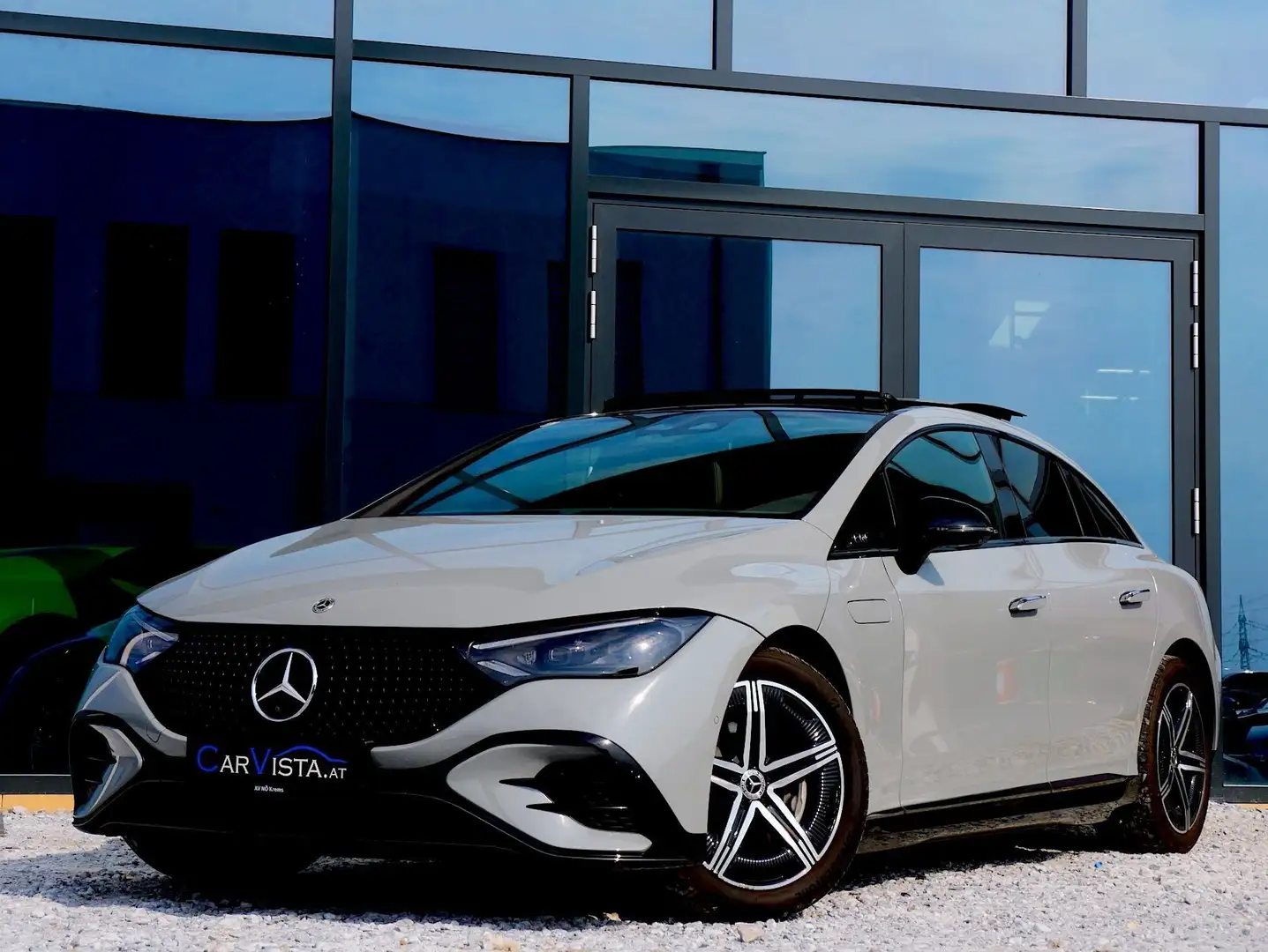 Mercedes-Benz EQE 350 + AMG Line *Panorama / Sonderlackierung* Silber - 2