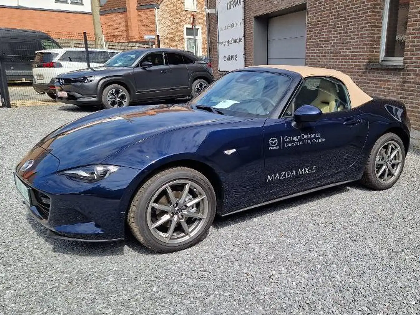 Mazda MX-5 1.5i Skyactiv-G Kazari Albastru - 1