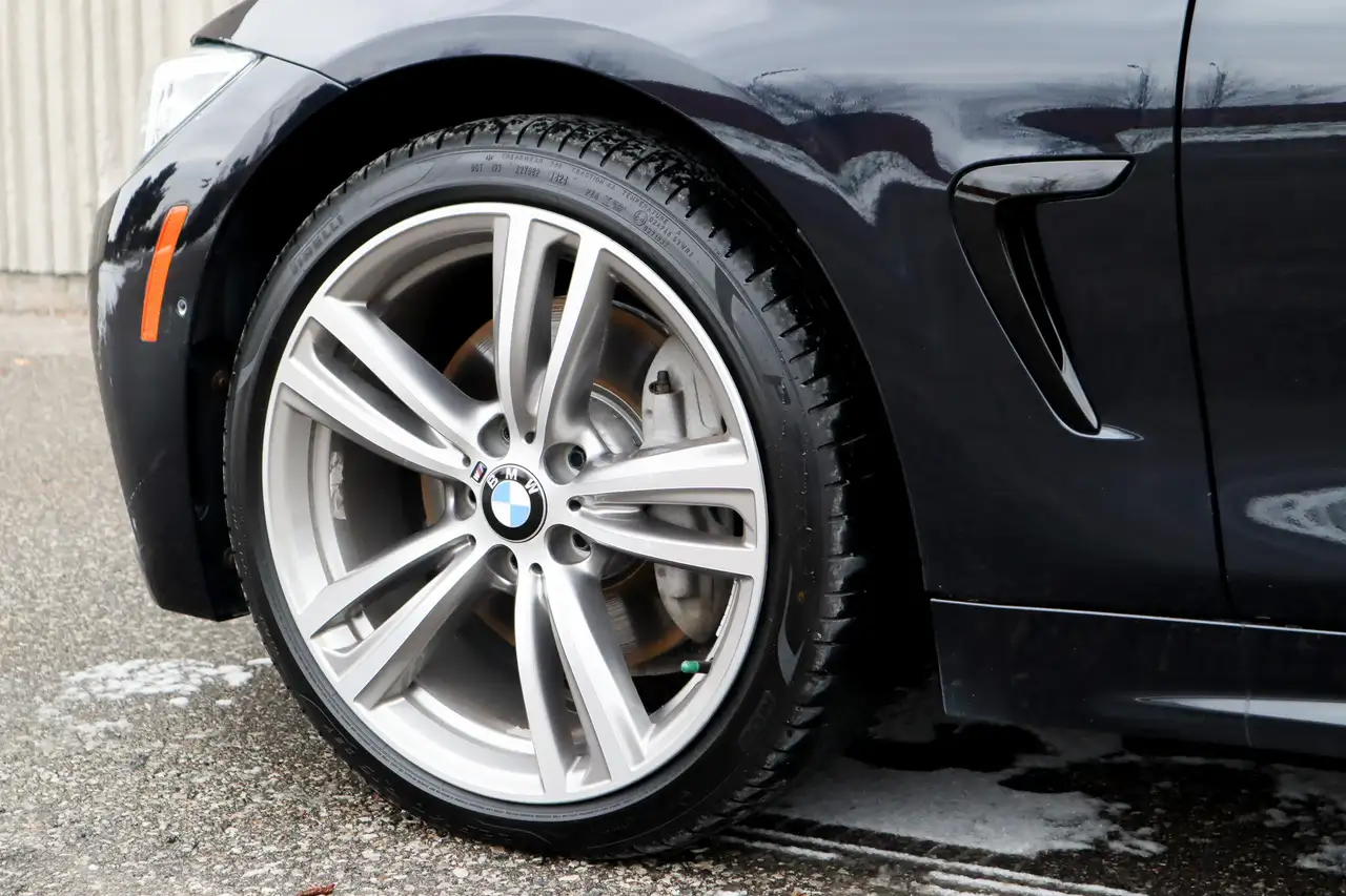 BMW 4 Series снимка BMW 4 Series