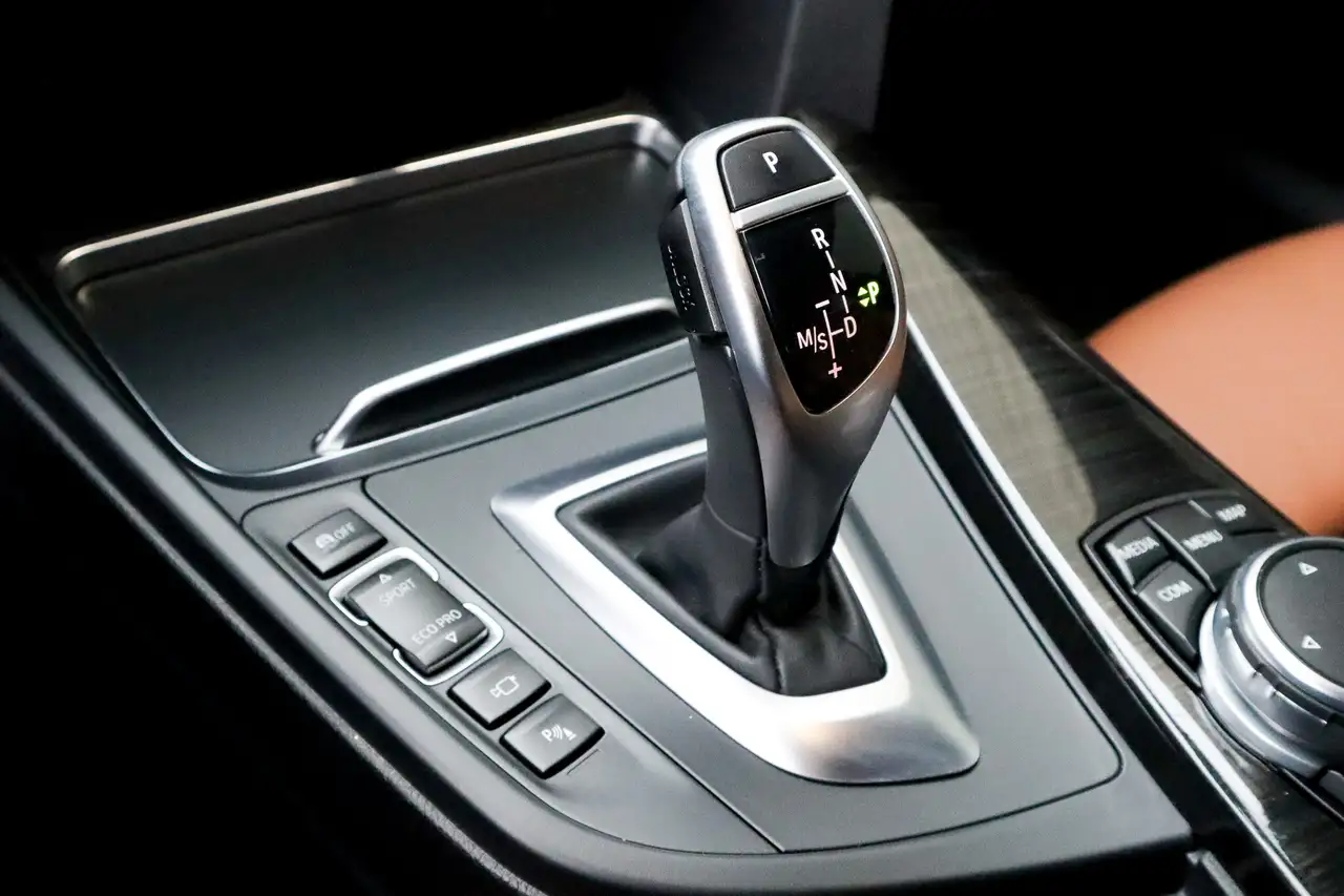 BMW 4 Series снимка BMW 4 Series