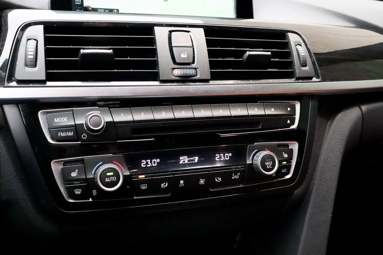 BMW 4 Series снимка BMW 4 Series