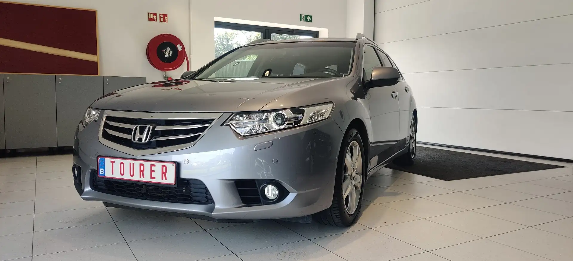 Honda Accord Tourer 2.2 i-DTEC Executive slecht 79.738 KM Grey - 1