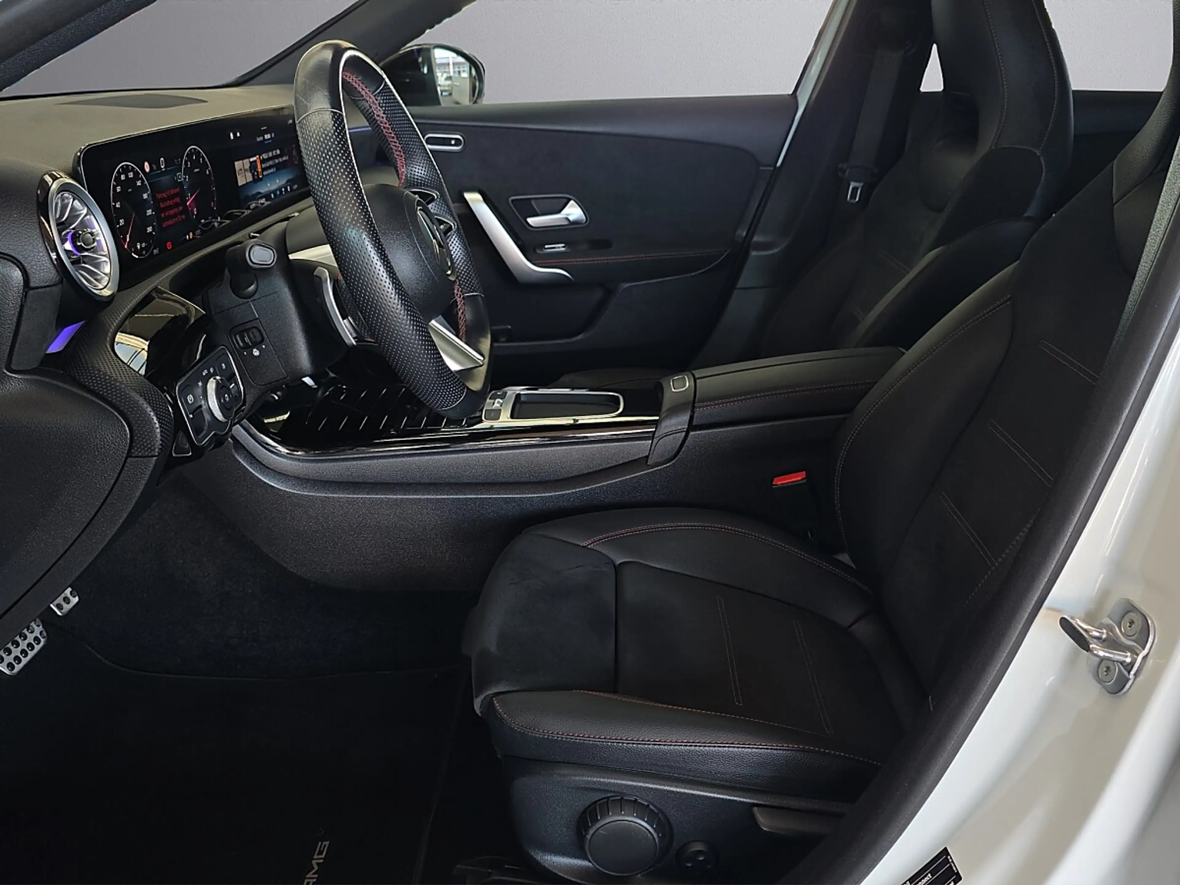 Mercedes-Benz A 180 48V AMG Line*PANORAMADACH/MULTIBEAM LED/1.BESITZ* — photo 13