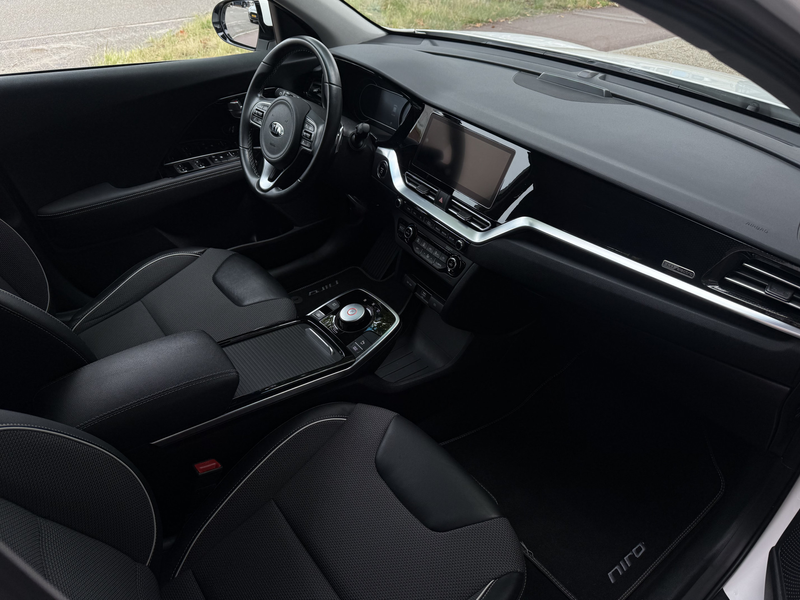 Kia e-Niro DynamicLine 39 kWh | apple carplay/android auto | — photo 12