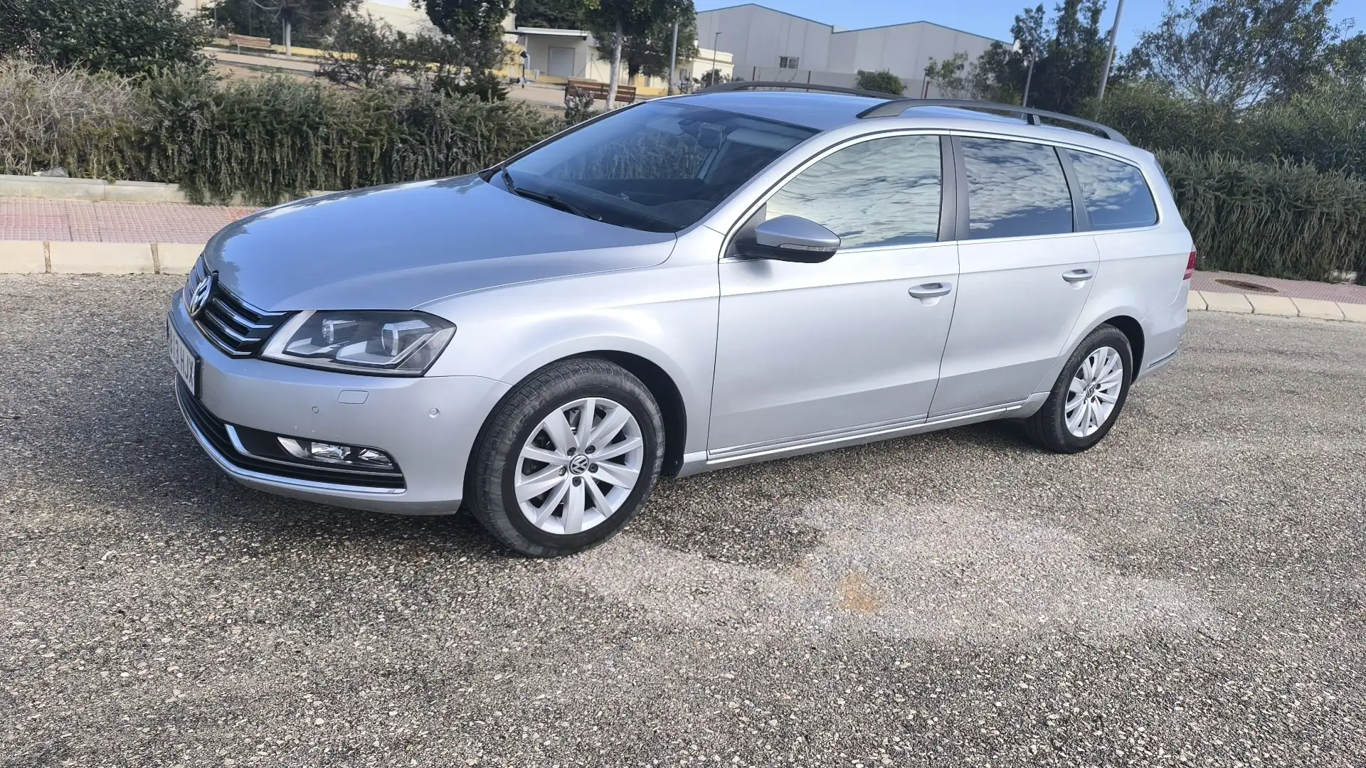 Volkswagen Passat Variant 2.0TDI Advance BMT DSG Plateado - 1