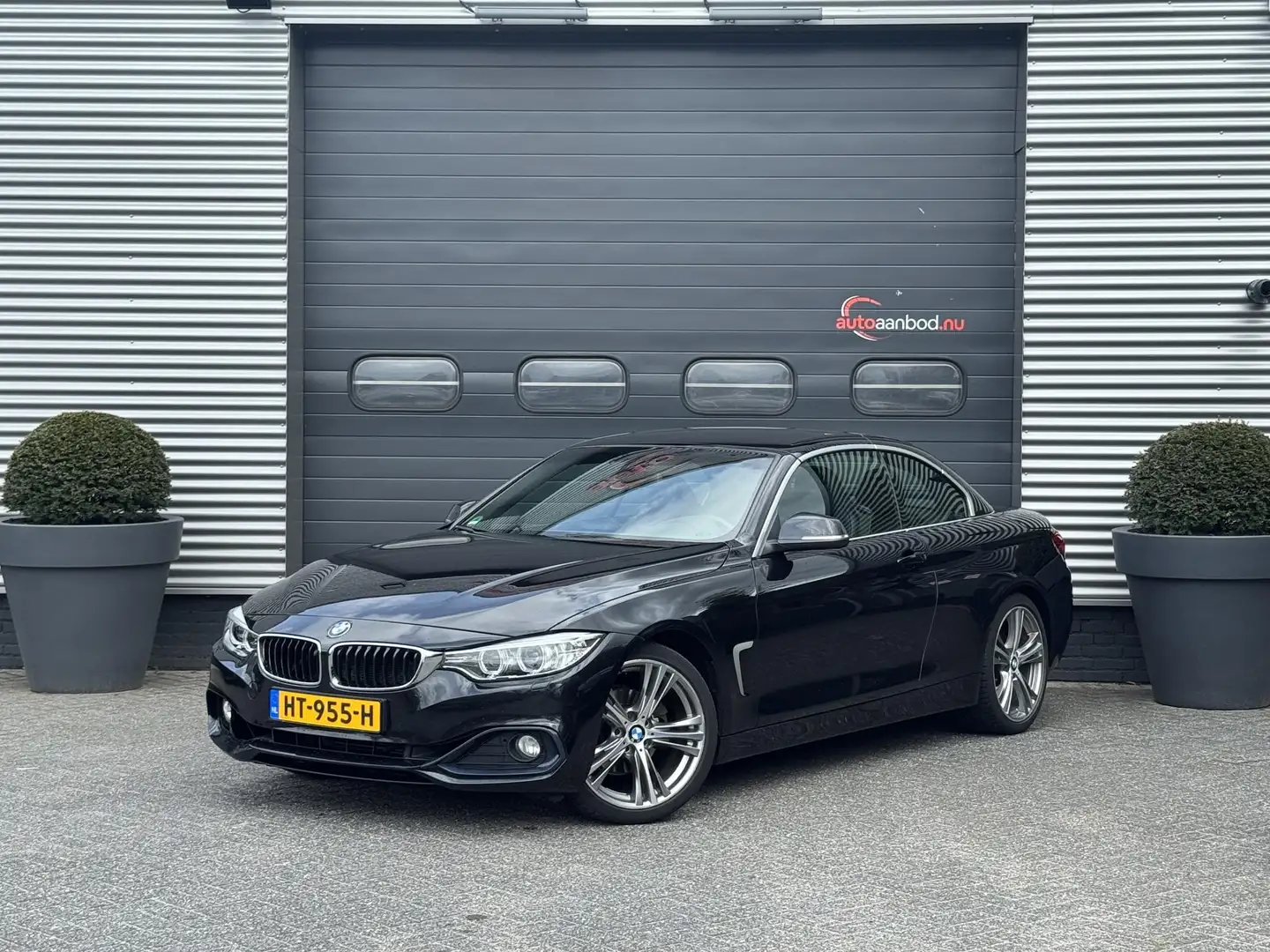 BMW 420 4-serie Cabrio 420i High Executive | Navigatie | L Zwart - 1
