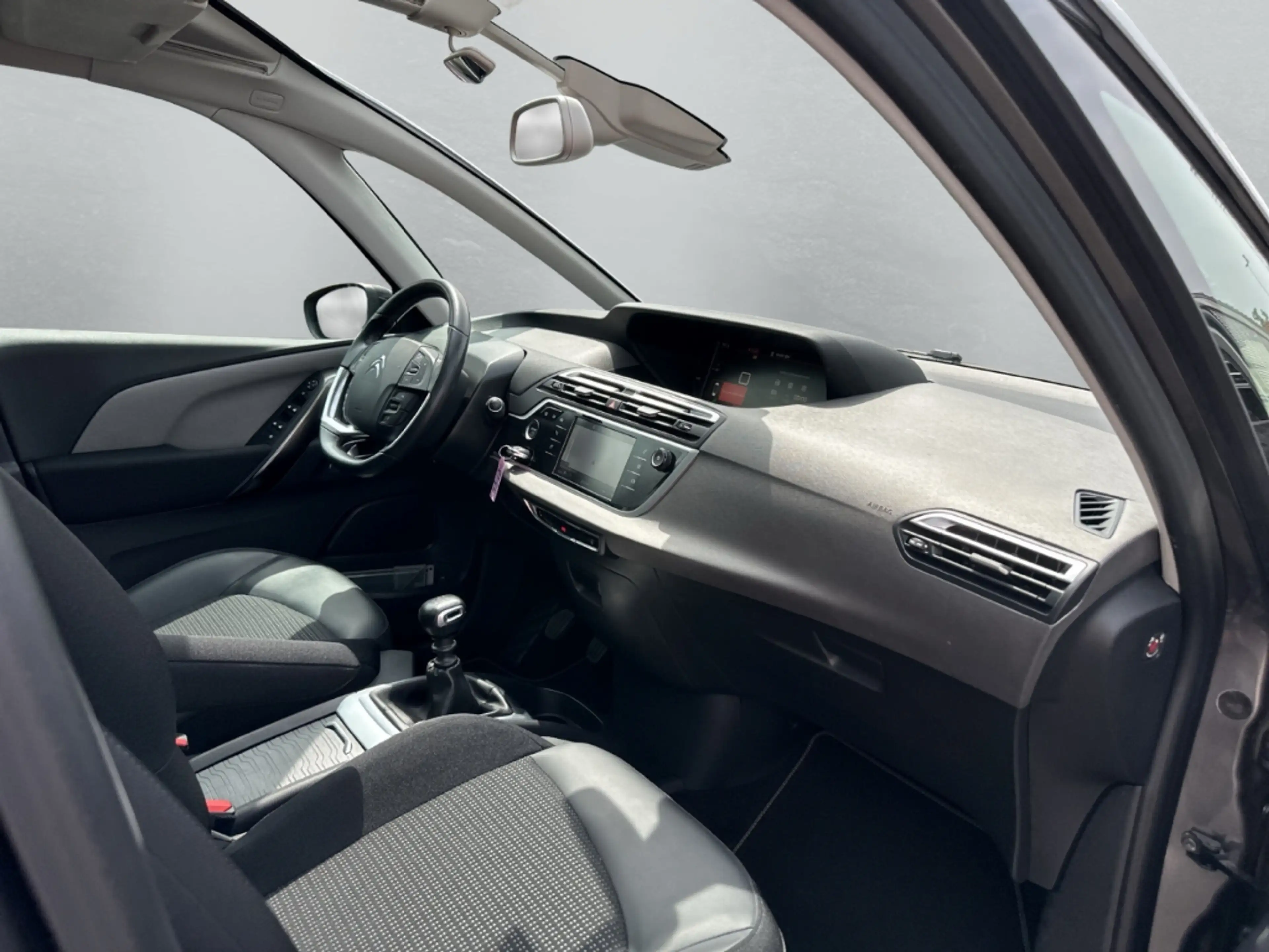 Citroen C4 SpaceTourer Shine Pack Panorama Navi Bi-Xenon Dyn. Kurvenlicht — photo 14