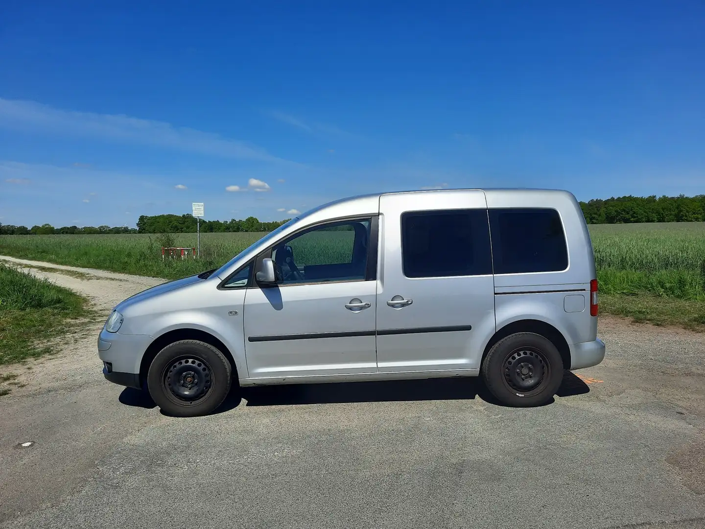 Volkswagen Caddy Caddy 1.6 Life Family (7-Si.) Серебристый - 2