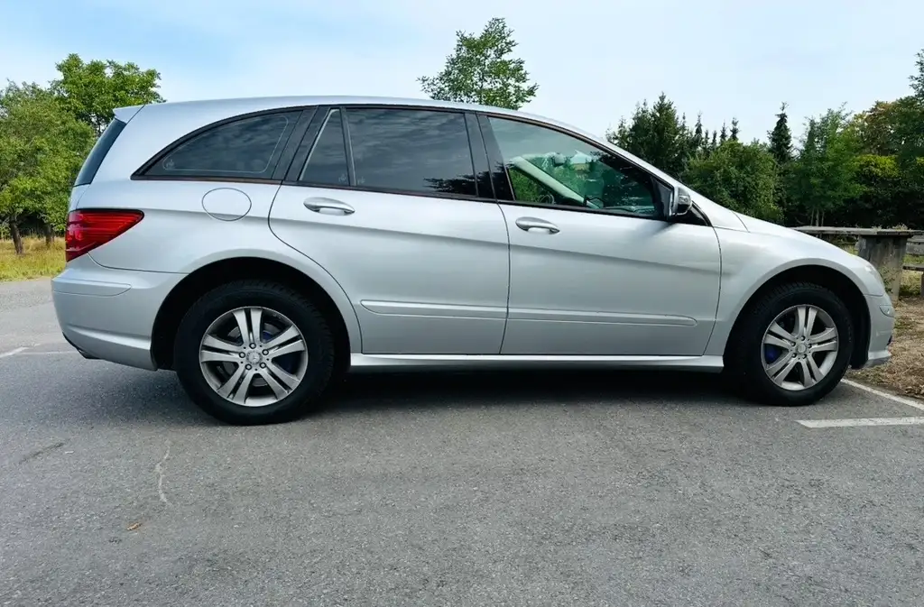 Mercedes-Benz R 320 2007 из Европы — купить под ключ