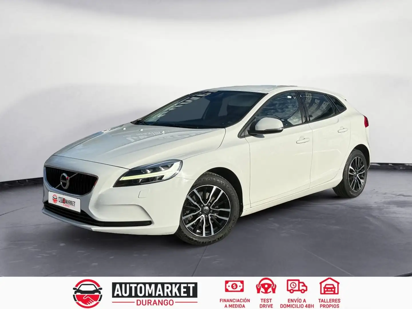 Volvo V40 T2 Momentum Blanco - 1
