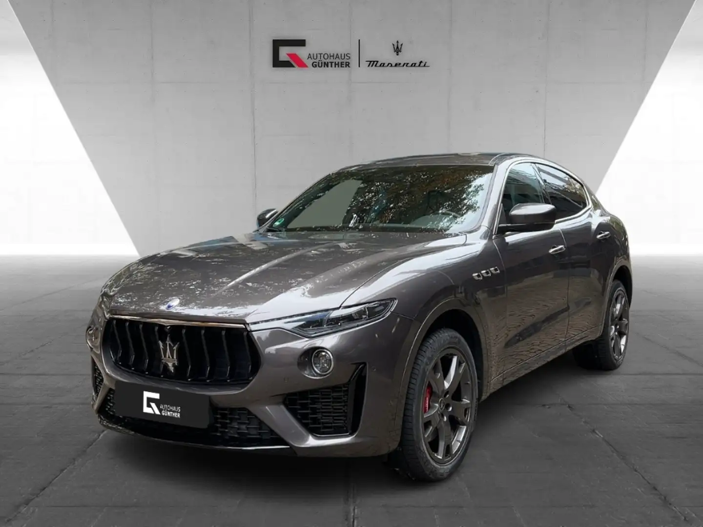 Maserati Levante GranSport Facelift & Maserati Approved Gris - 1