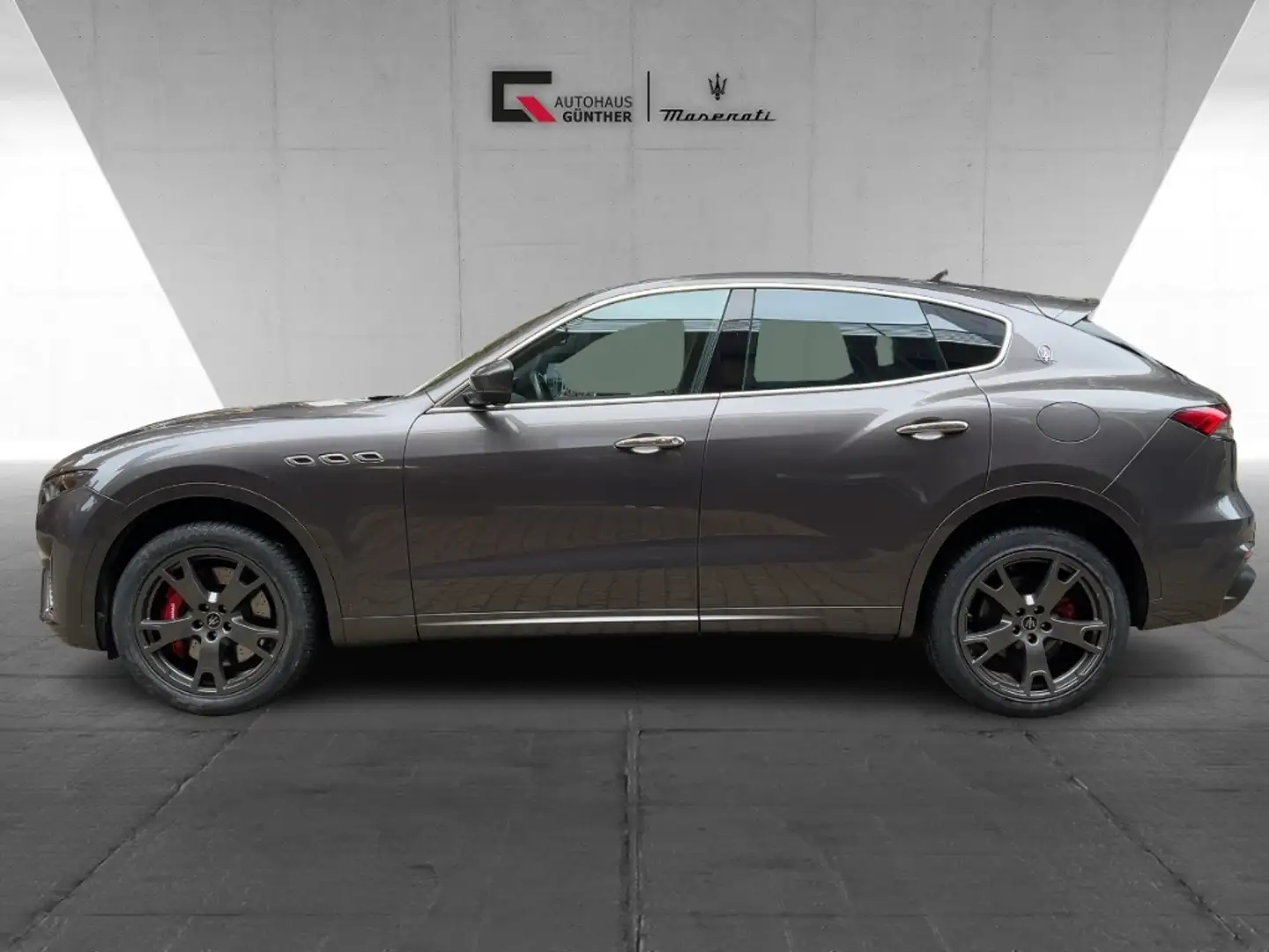 Maserati Levante GranSport Facelift & Maserati Approved Gris - 2