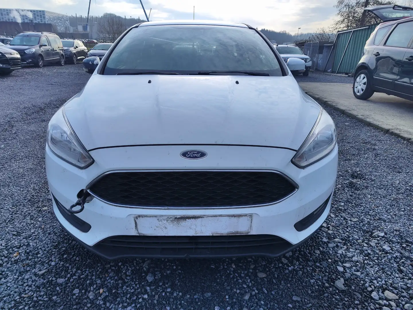 Ford Focus Focus 1.5 TDCi ECOnetic !problème moteur! Weiß - 2