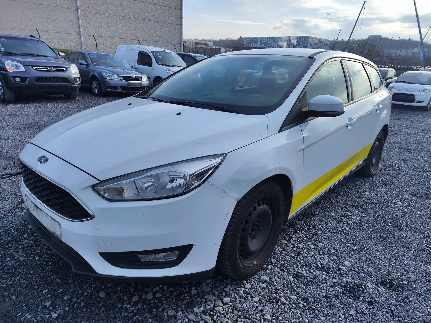 Ford Focus Focus 1.5 TDCi ECOnetic !problème moteur! Weiß - 1