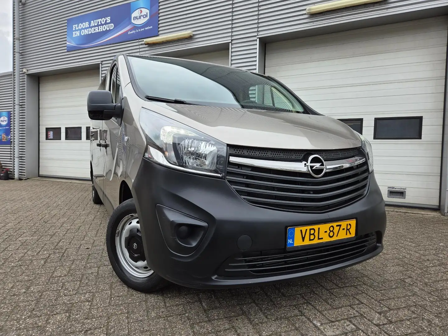 Opel Vivaro 1.6 CDTI L2H1 Edition Bruin - 2