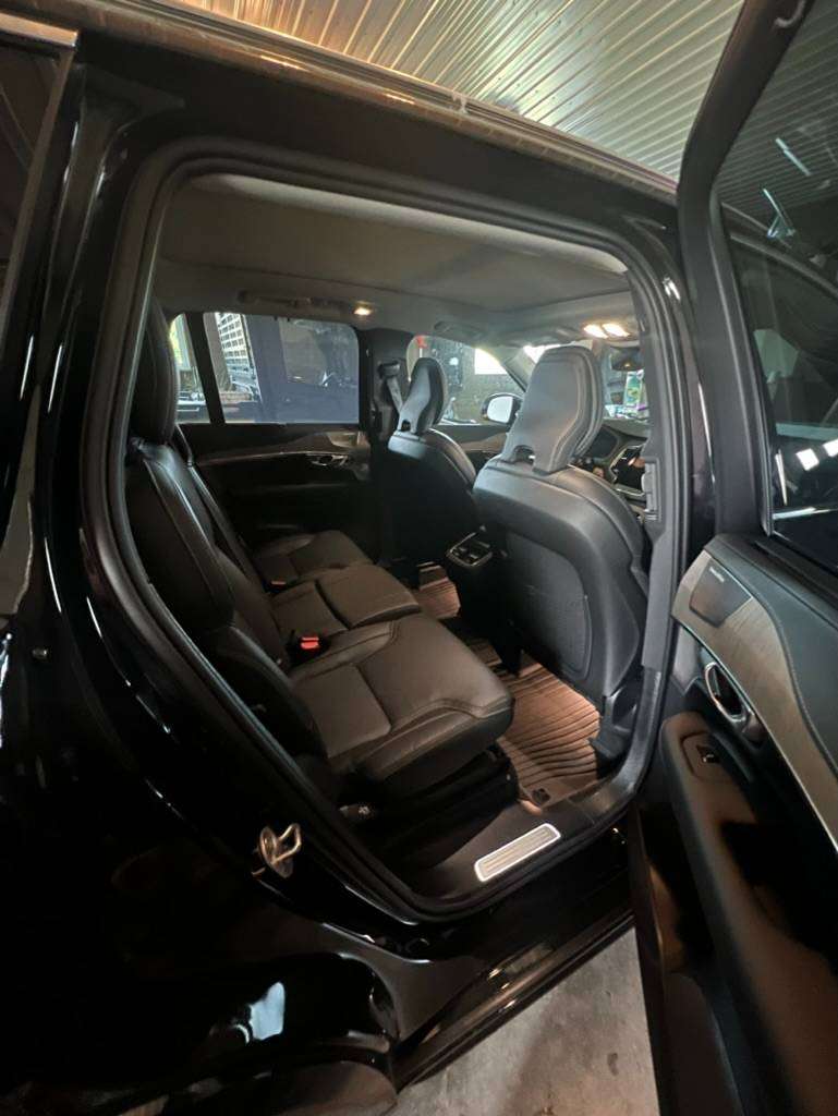 2024 Volvo XC90 Ultimate Bright Theme alt 4