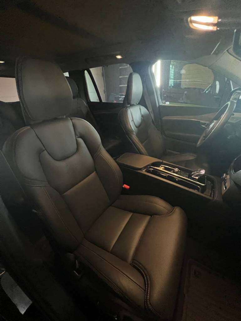 2024 Volvo XC90 Ultimate Bright Theme alt 3