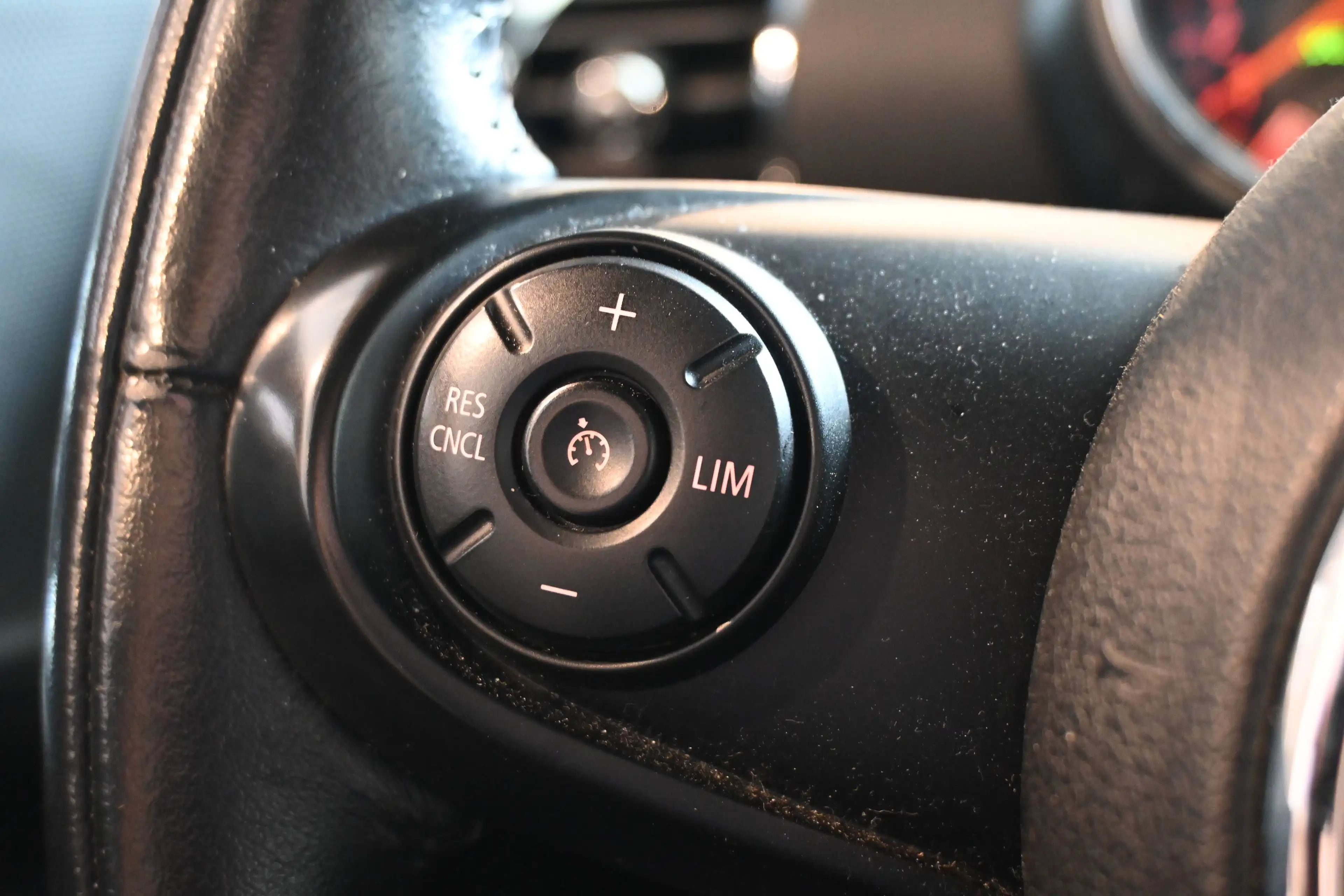 MINI Cooper D Clubman 2.0 Cooper D CLUBMAN / EURO 6b / GPS NAVIGATION / BLUETOOTH / PDC / CARNET MINI !! — photo 14
