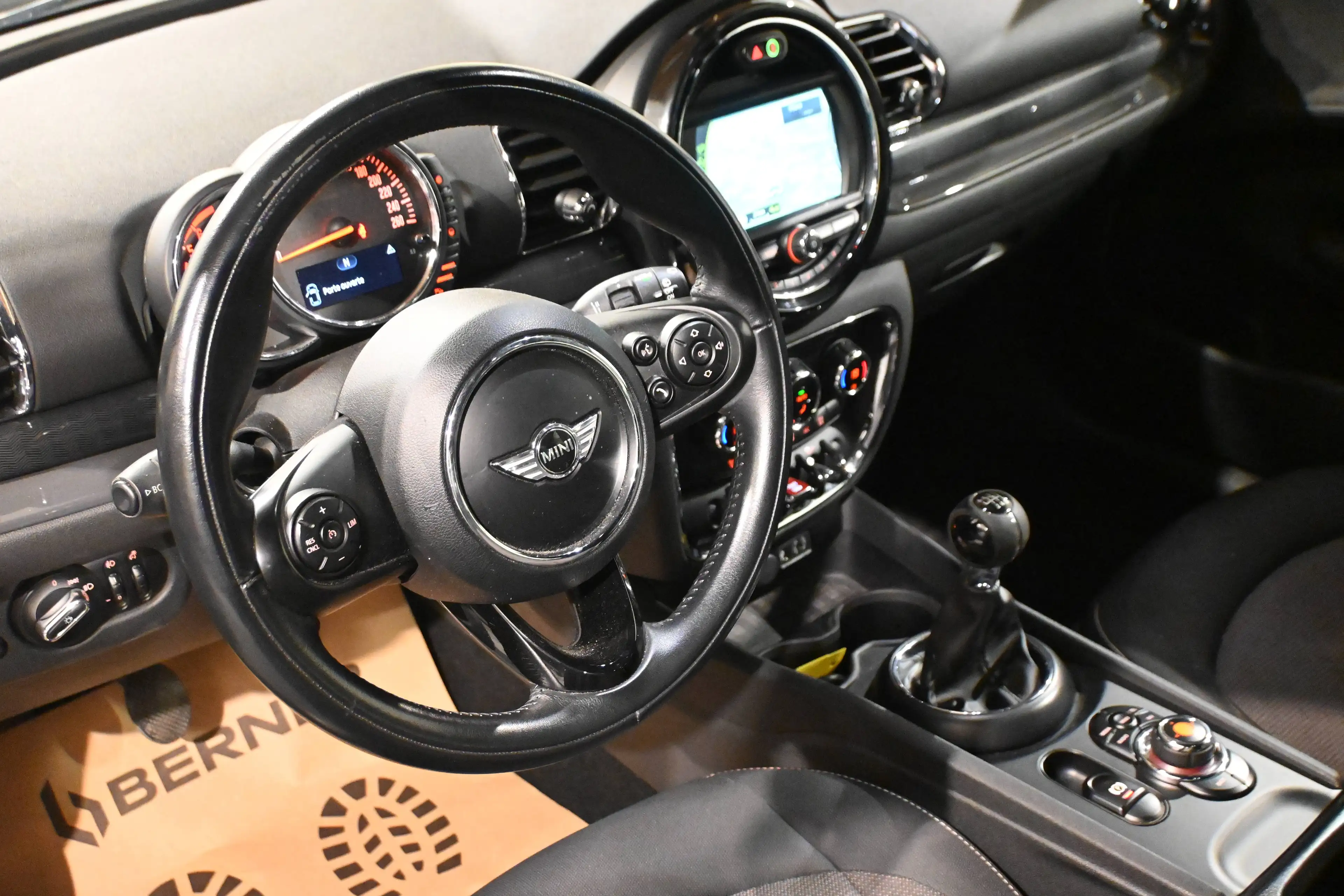 MINI Cooper D Clubman 2.0 Cooper D CLUBMAN / EURO 6b / GPS NAVIGATION / BLUETOOTH / PDC / CARNET MINI !! — photo 13