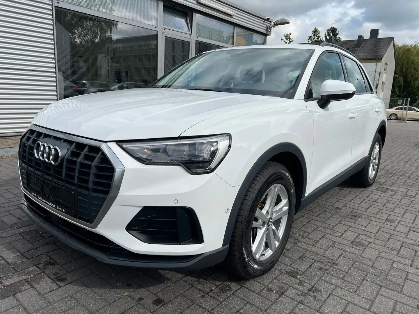 Audi Q3 40 TDI quattro basis/Panorama/Totwinkel Weiß - 1