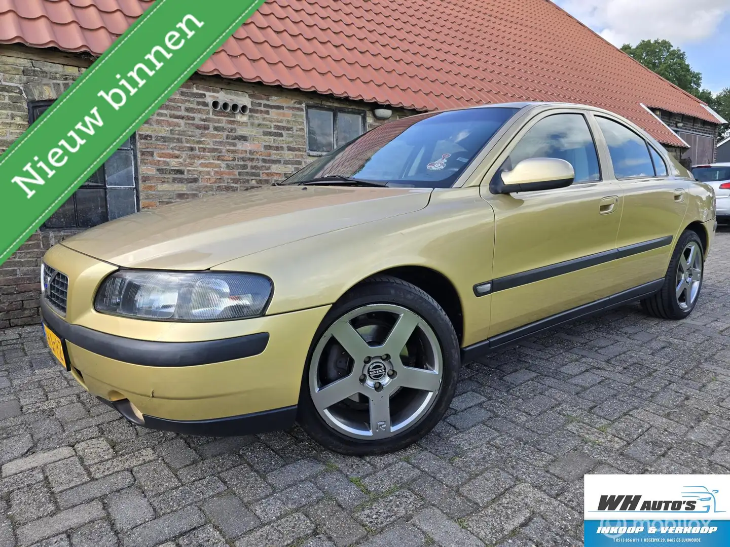 Volvo S60 2.4 170 pk Edition nieuwe apk! Geel - 1